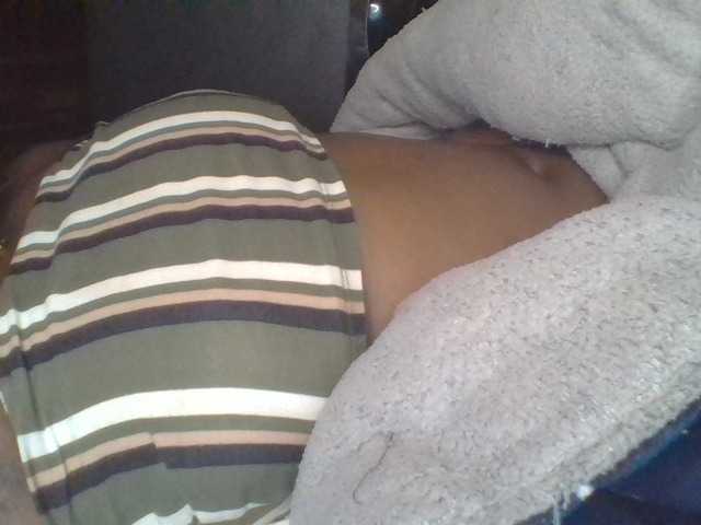 ShallyVee's BongaCams show and profile