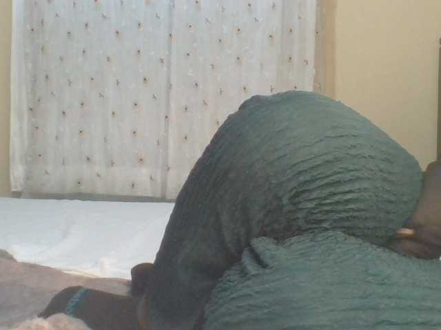 ShallyVee's BongaCams show and profile