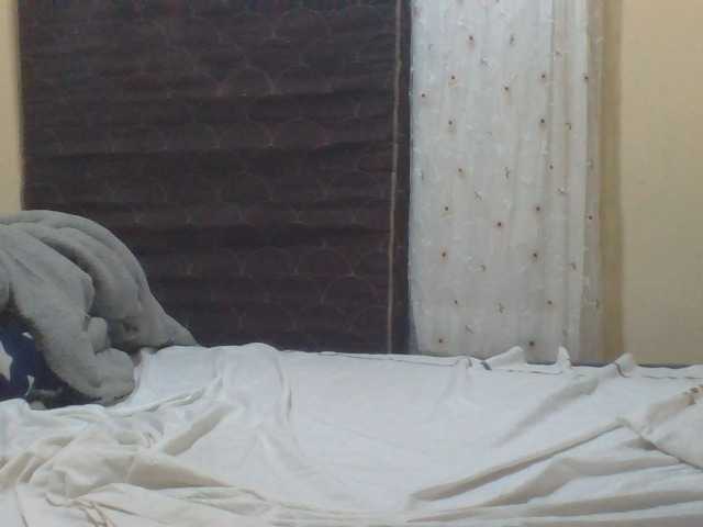 ShallyVee's BongaCams show and profile