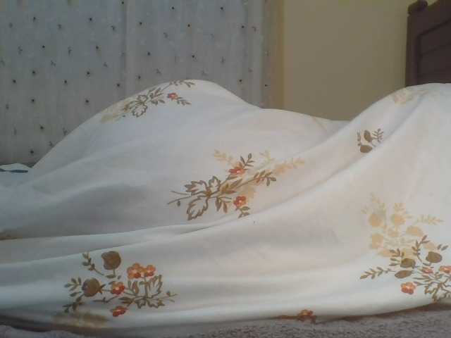 ShallyVee's BongaCams show and profile