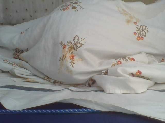 ShallyVee's BongaCams show and profile