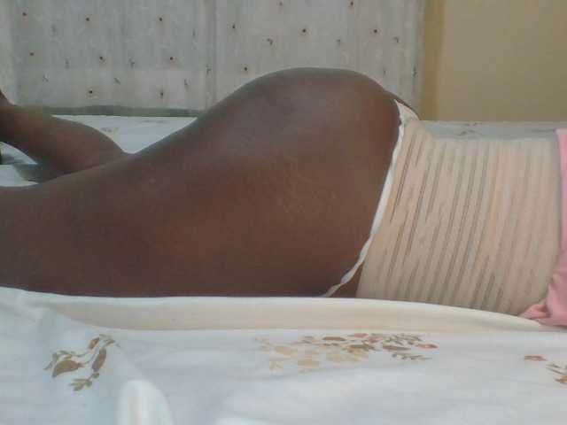 ShallyVee's BongaCams show and profile