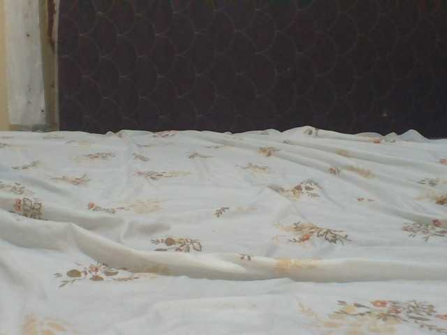 ShallyVee's BongaCams show and profile