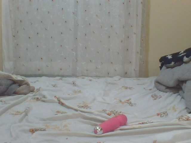 ShallyVee's BongaCams show and profile