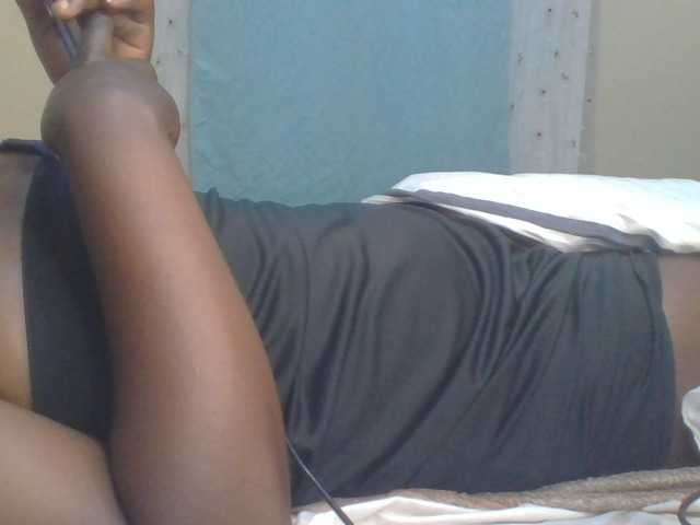 ShallyVee's BongaCams show and profile