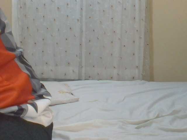 ShallyVee's BongaCams show and profile