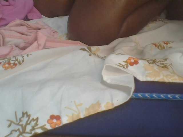 ShallyVee from BongaCams