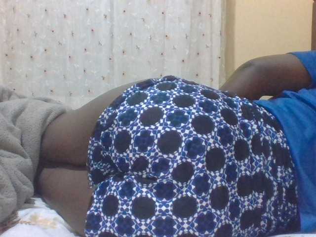 ShallyVee's BongaCams show and profile