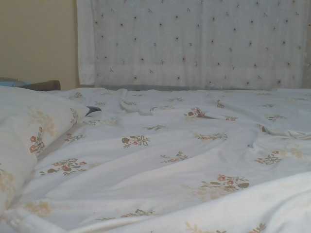 ShallyVee's BongaCams show and profile