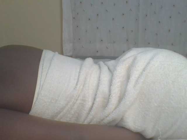 ShallyVee's BongaCams show and profile