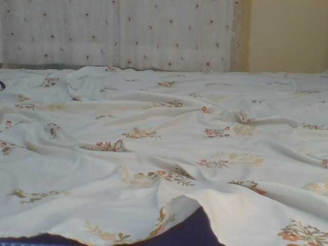 ShallyVee's BongaCams show and profile