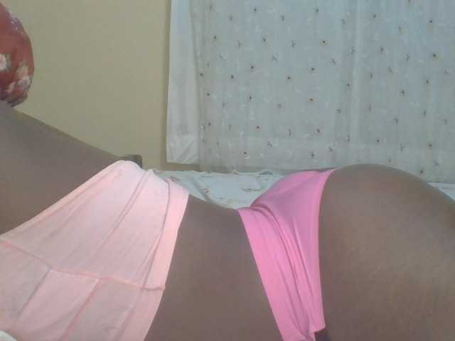 ShallyVee's BongaCams show and profile