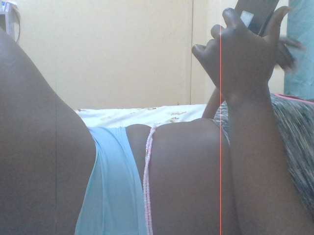 Sex chat gratuit in direct cu ShallyVee pe BongaCams