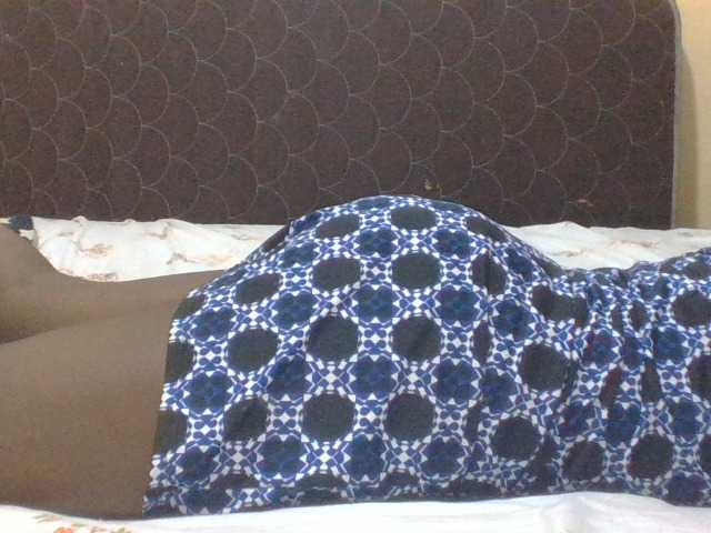 ShallyVee's BongaCams show and profile