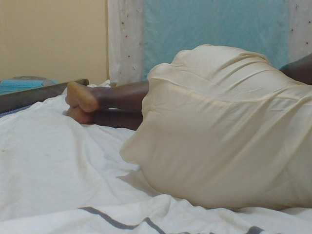 ShallyVee's BongaCams show and profile