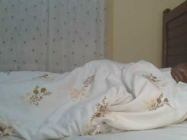 ShallyVee's BongaCams show and profile