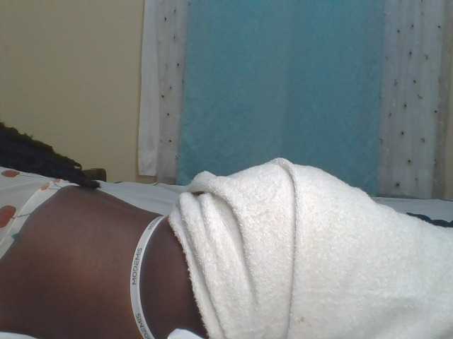 ShallyVee's BongaCams show and profile