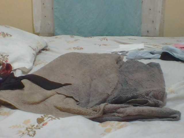 ShallyVee's BongaCams show and profile