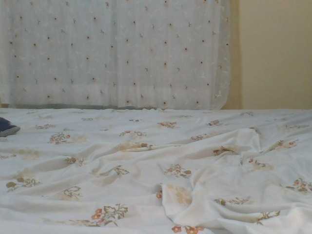 ShallyVee's BongaCams show and profile