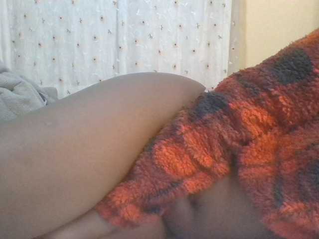 ShallyVee's BongaCams show and profile