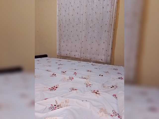 ShallyVee's BongaCams show and profile