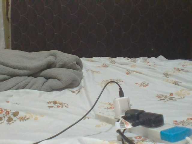 ShallyVee's BongaCams show and profile