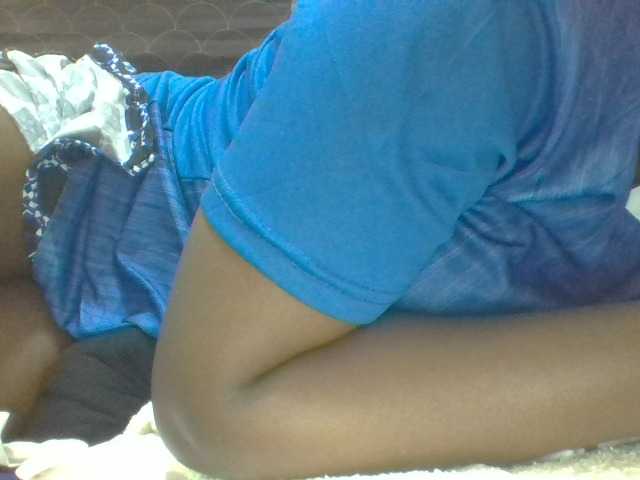 ShallyVee's BongaCams show and profile