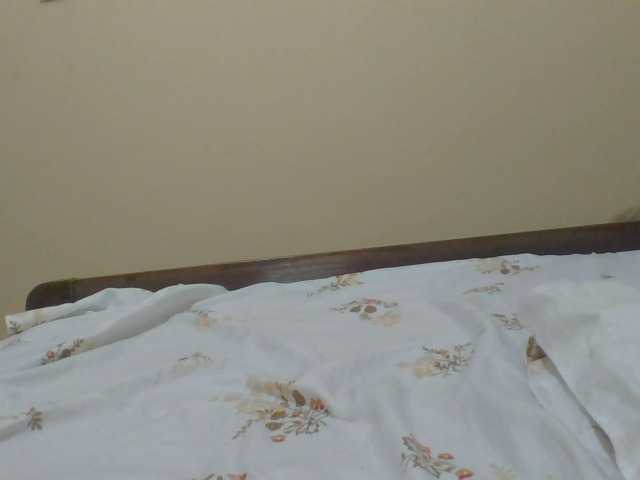 ShallyVee's BongaCams show and profile