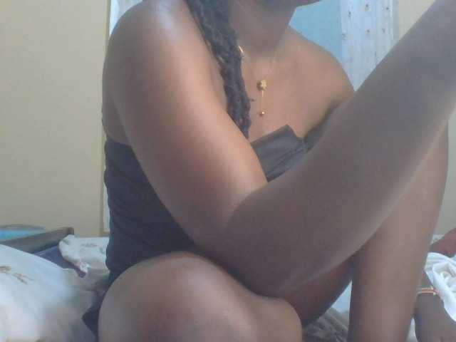 ShallyVee's BongaCams show and profile