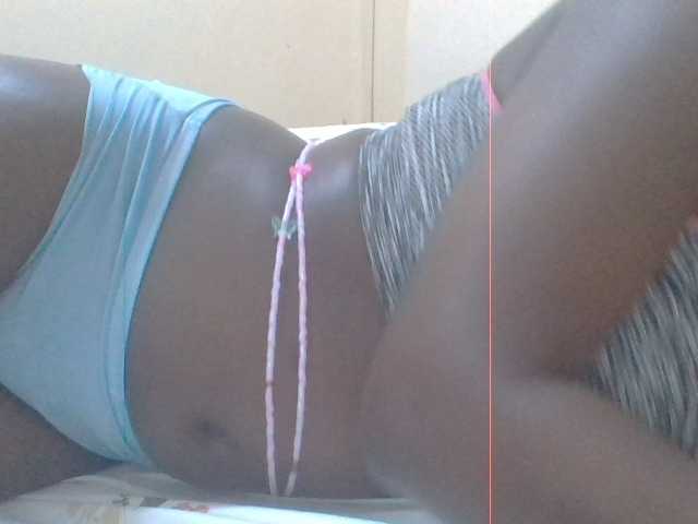 Sex chat gratuit in direct cu ShallyVee pe BongaCams