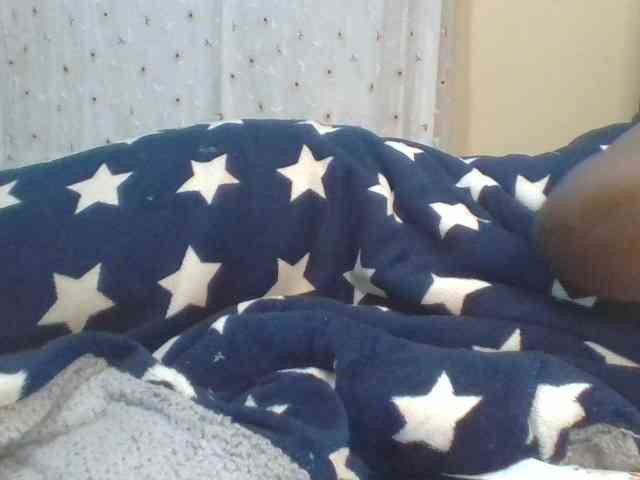 ShallyVee Live Webcam on BongaCams