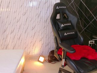 lararoberts1 Porn Show