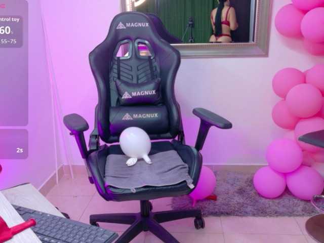 Lararoberts (Lararoberts1)