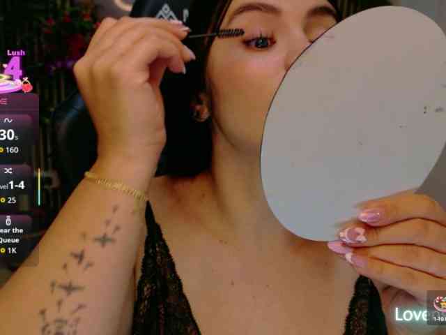lararoberts1 webcam