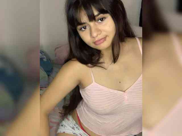 Yazmincita19 webcam