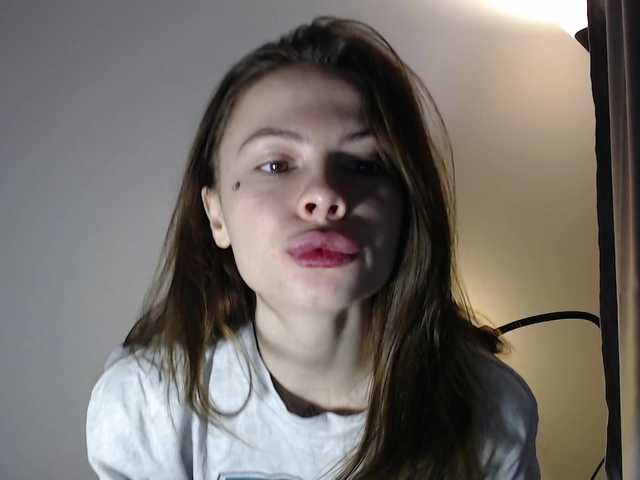 ChloeSummers's BongaCams show and profile