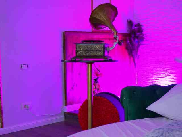 OlyviaVey webcam
