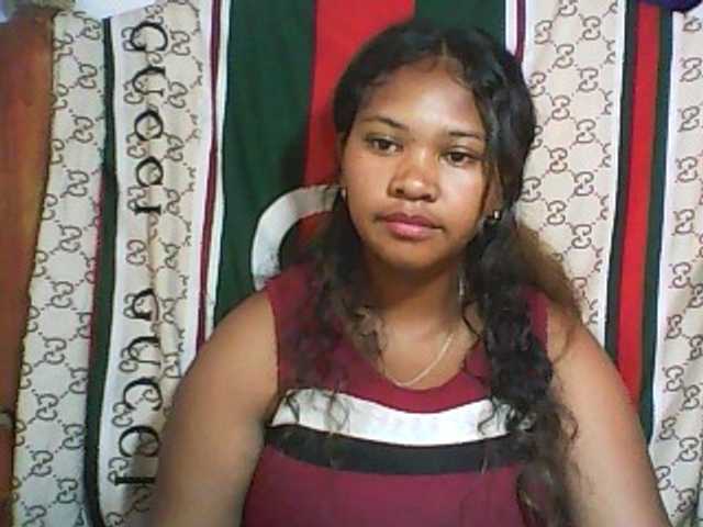 Leticiah webcam bongacams model stream image