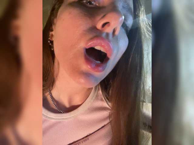 OlaChikaMamasita's BongaCams show and profile