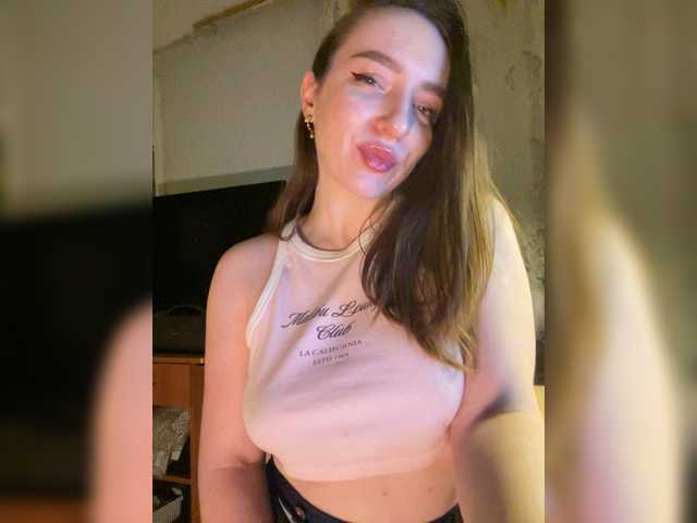 OlaChikaMamasita's BongaCams show and profile