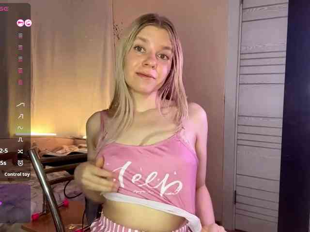 MargueritaMusto webcam