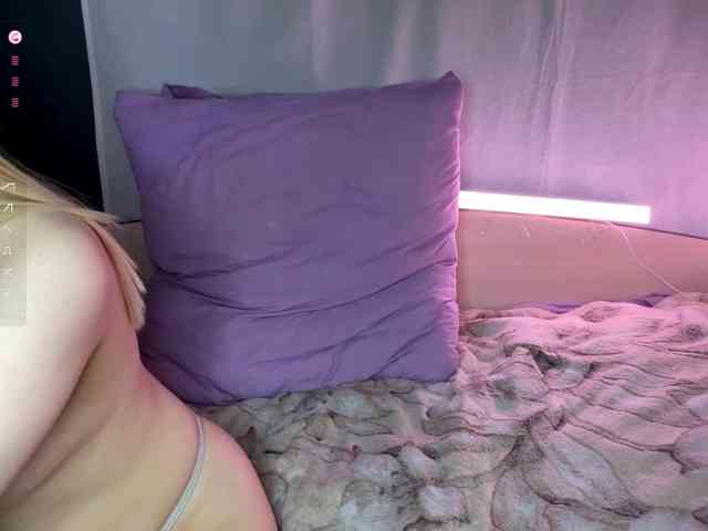 MargueritaMusto webcam