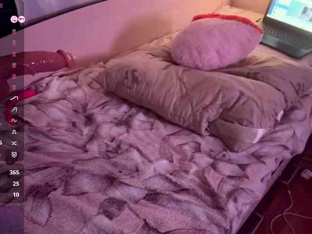 MargueritaMusto webcam