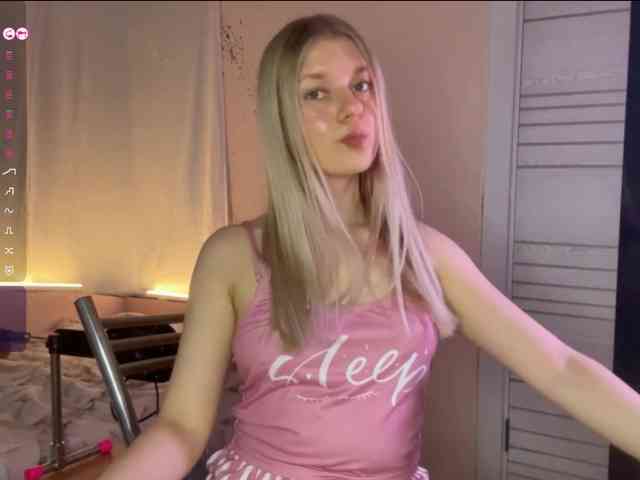 MargueritaMusto webcam