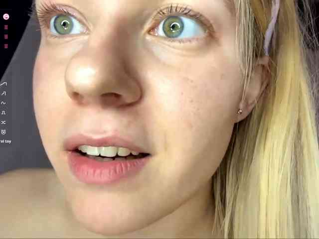 MargueritaMusto webcam