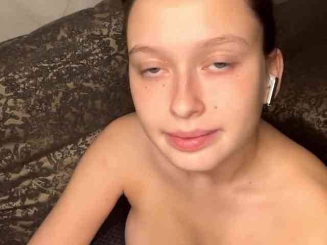 EvaLovesYouSoMuch webcam