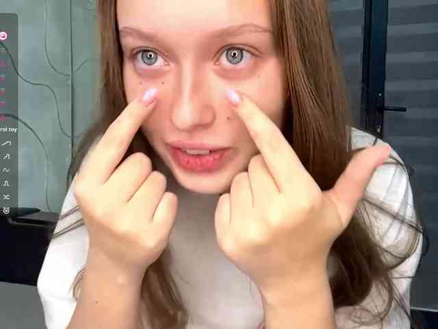 EvaLovesYouSoMuch webcam