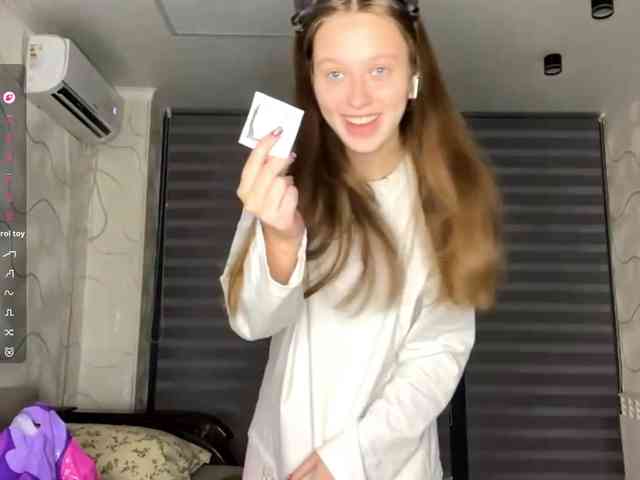 EvaLovesYouSoMuch webcam