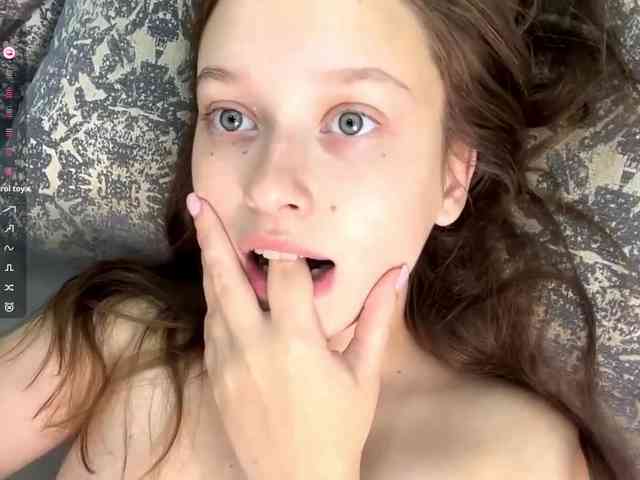 EvaLovesYouSoMuch webcam