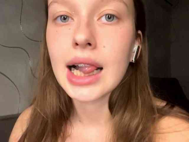 EvaLovesYouSoMuch webcam